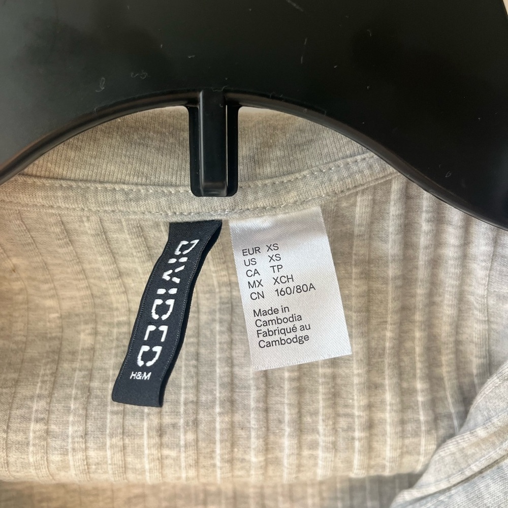 H&M Light Gray Ribbed Dress - Picture 3 of 3